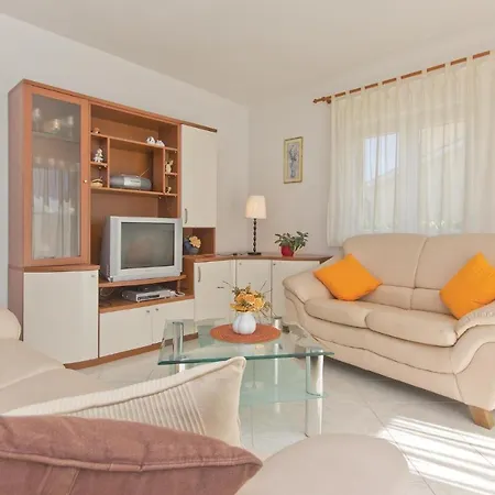 בית נופש Lovely In With Kitchen