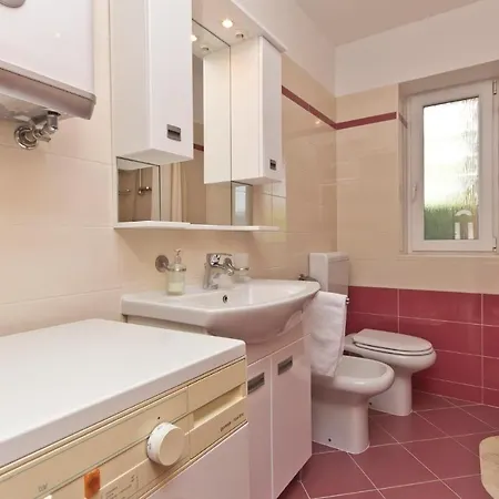 Holiday home Lovely In With Kitchen *