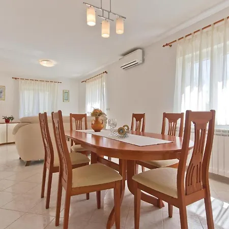 Lovely In With Kitchen *