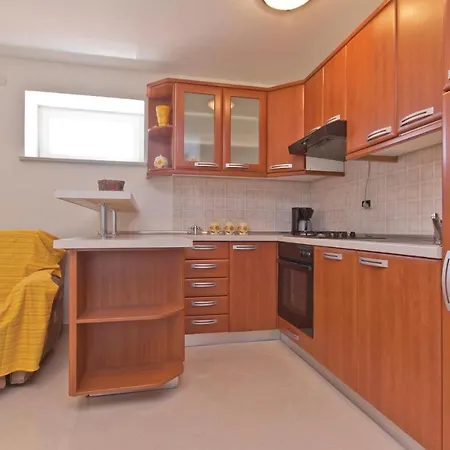 Lovely In With Kitchen Holiday home Hrboki
