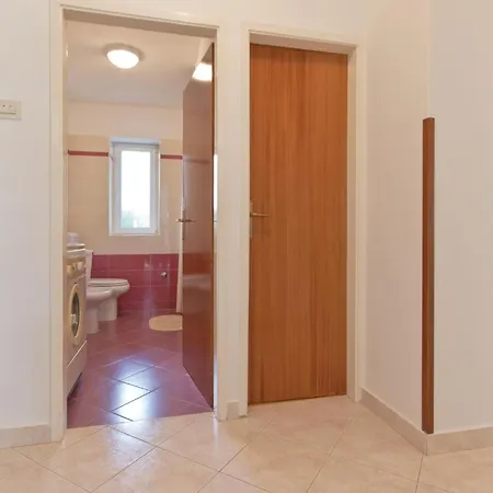 Lovely In With Kitchen